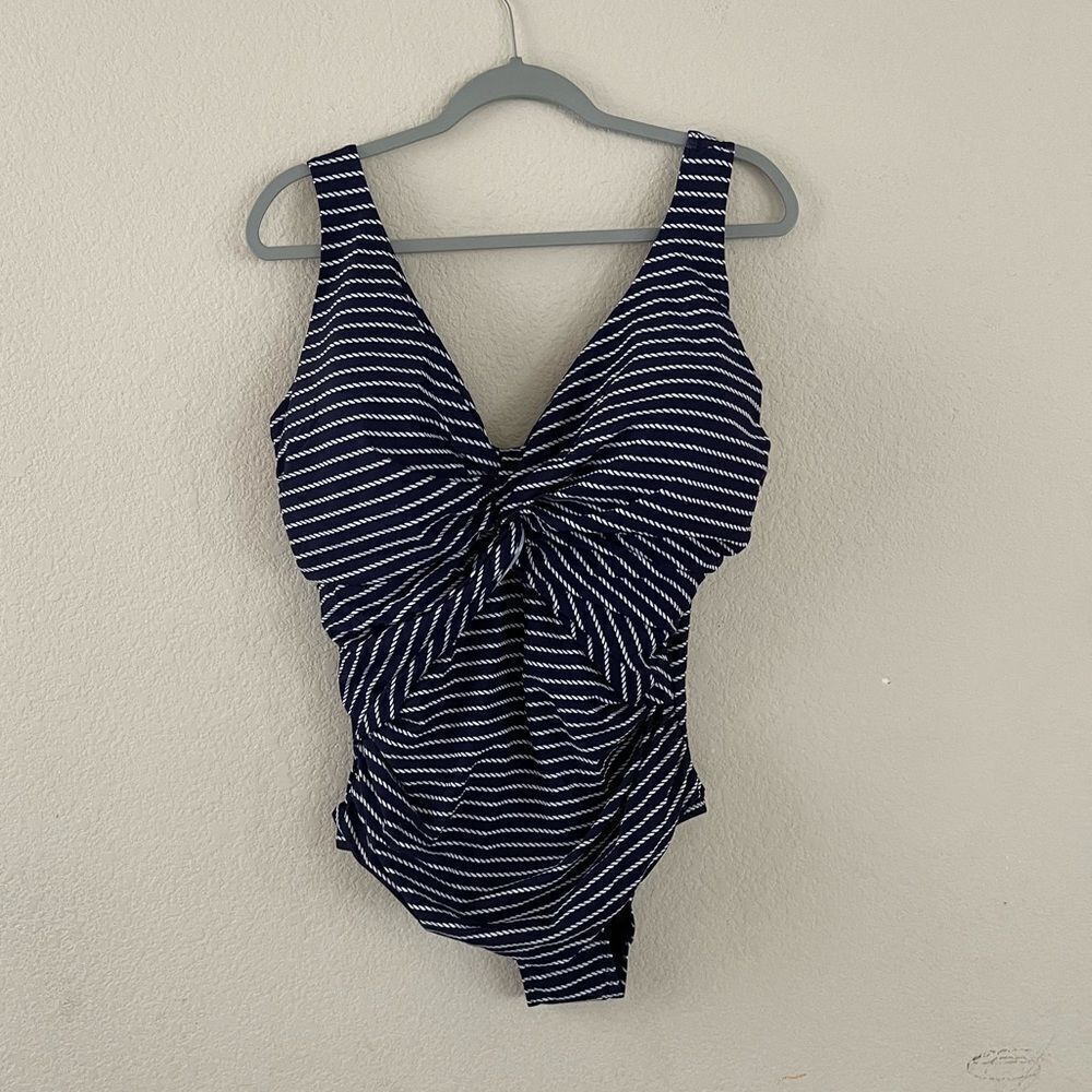 NWT avenue one piece swim suit